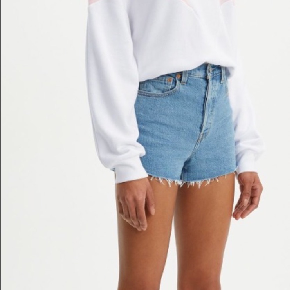 Ribcage Women's Shorts
Color: Tango Stonewash
Size: 25